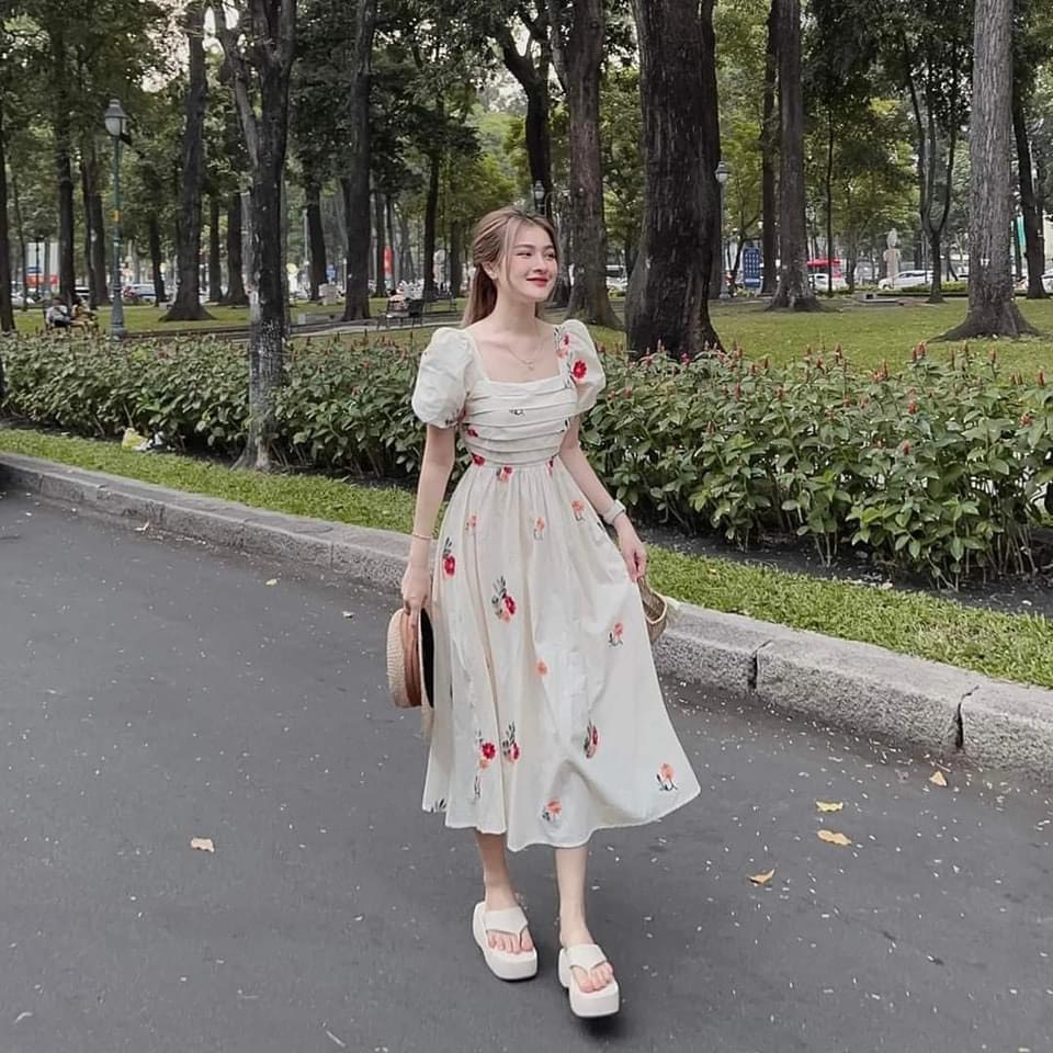Đầm đôi mẹ bé thêu hoa full size 10 - 65kg hàng thiết kế 2 lớp