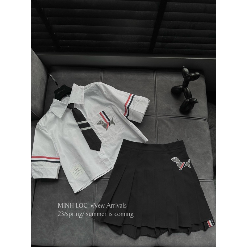 Set Cvay + Sơ Mi Thom Chó kèm cà vạt