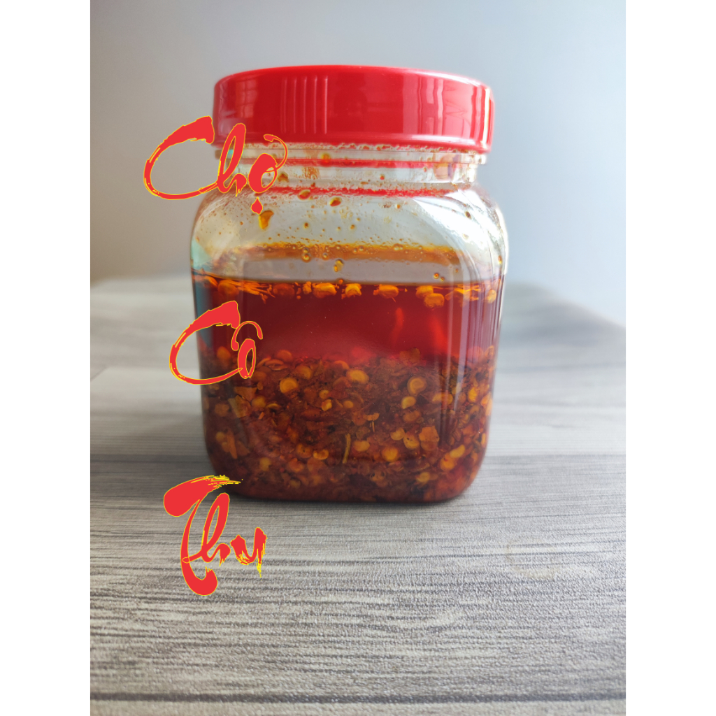 Tùy chọn sa tế hoặc dầu tỏi để ăn kèm bánh tráng phơi sương | Chợ Cô Thu