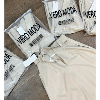 chân váy kèm đai rời