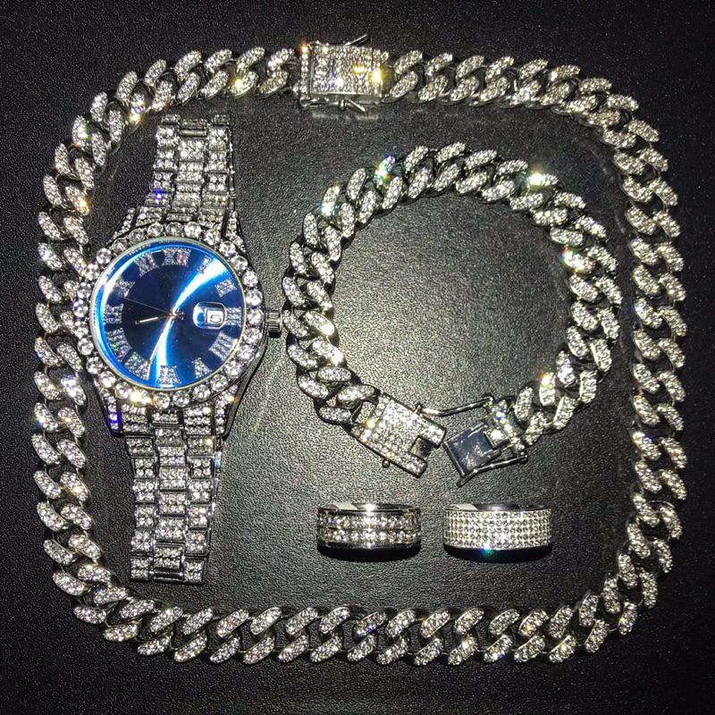 Đồng Hồ Đính Đá, Dây Chuyền, Vòng Tay & 2 Nhẫn Kim Cương Nhân Tạo Nam Nữ 2023 - CW