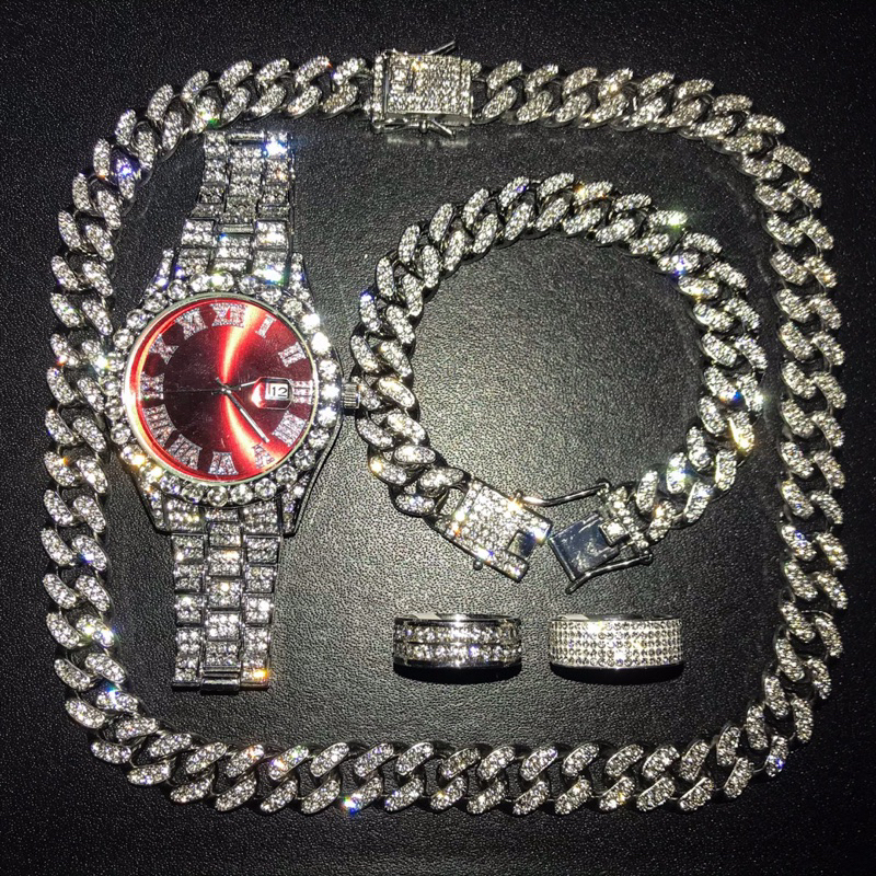 Đồng Hồ Đính Đá, Dây Chuyền, Vòng Tay & 2 Nhẫn Kim Cương Nhân Tạo Nam Nữ 2023 - CW