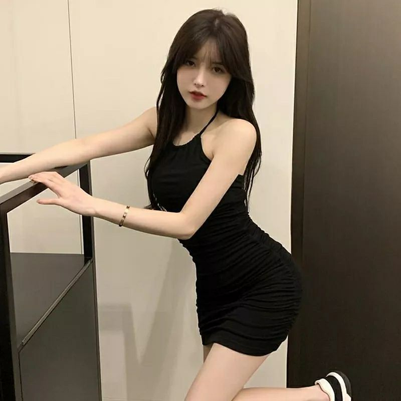 Đầm body ngắn cổ yếm cột dây xinh xắn đ4