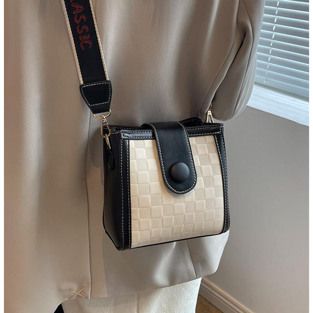 Túi xách nữ đeo chéo Bag.ThanhThu thời trang phong cách đi chơi đi du lịch Cúc kẻ ô 741