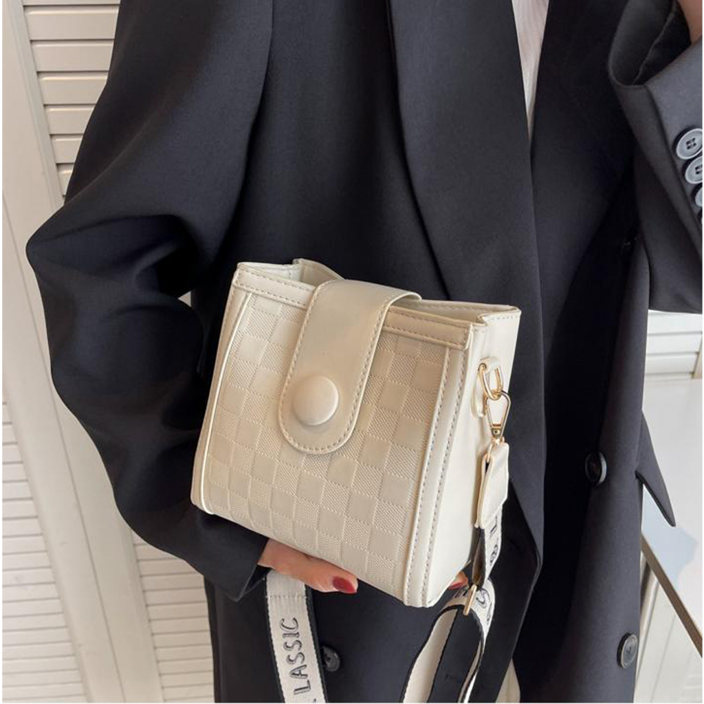 Túi xách nữ đeo chéo Bag.ThanhThu thời trang phong cách đi chơi đi du lịch Cúc kẻ ô 741