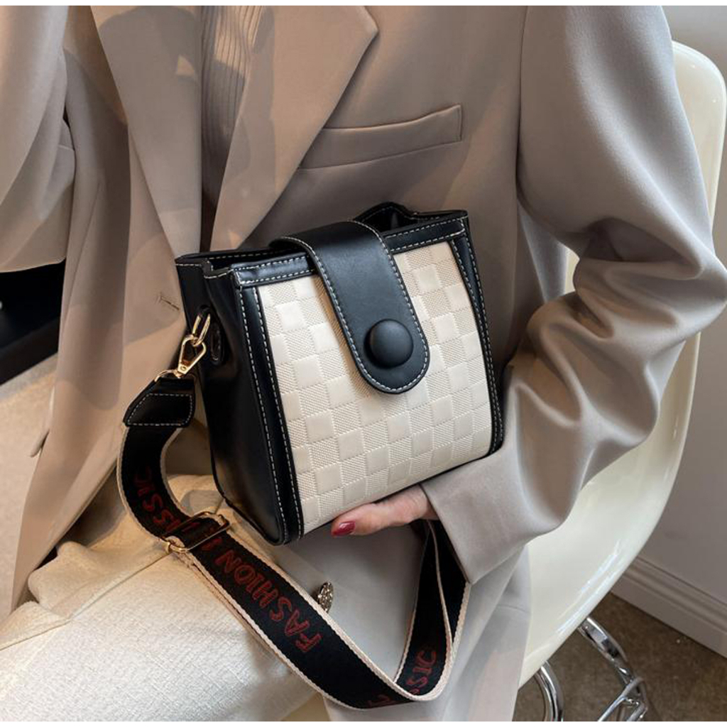 Túi xách nữ đeo chéo Bag.ThanhThu thời trang phong cách đi chơi đi du lịch Cúc kẻ ô 741