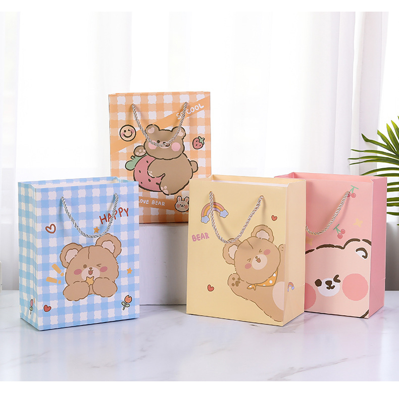 Túi giấy đựng quà dễ thương hình Gấu béo quai lụa, túi quà tặng giá rẻ tặng sinh nhật, bạn bè, bạn gái