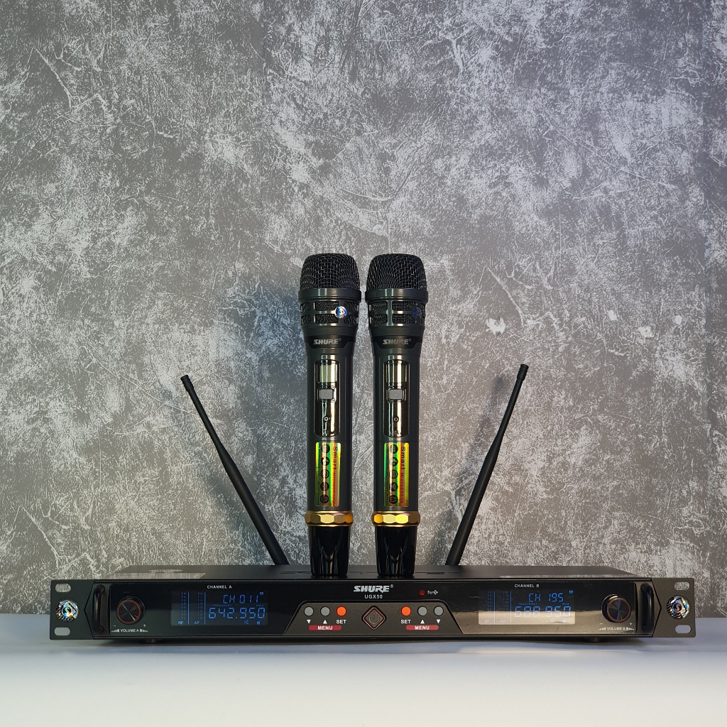 MICRO karaoke UGX 50 không dây New 2020 Board đỏ, 2 anten hàng loại 1 cao cấp 5.0