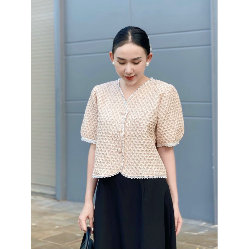 Áo Kiểu Nữ Ren Viền Nút Bọc Sang Chảnh Chất vải cao cấp - Thời trang Hàn Quốc