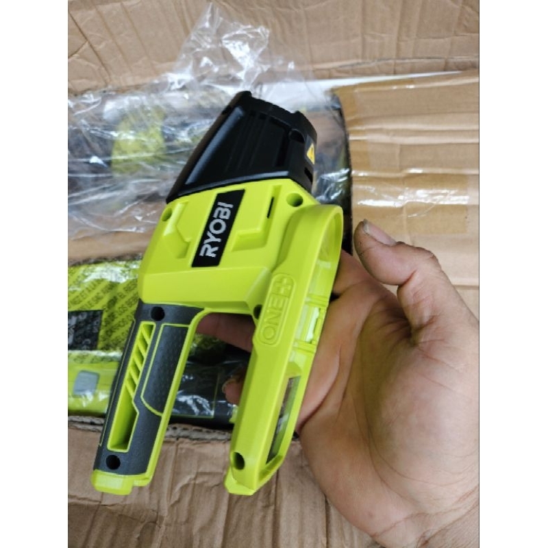 Đèn pin ryobi 18v bóng led