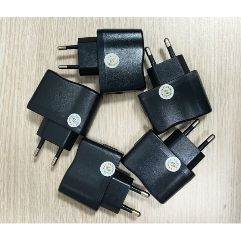 Củ sạc đen 5V/1A cổng USB có đèn báo khi đầy pin - cóc sạc đen dành cho loa nghe nhạc BKK, Craven