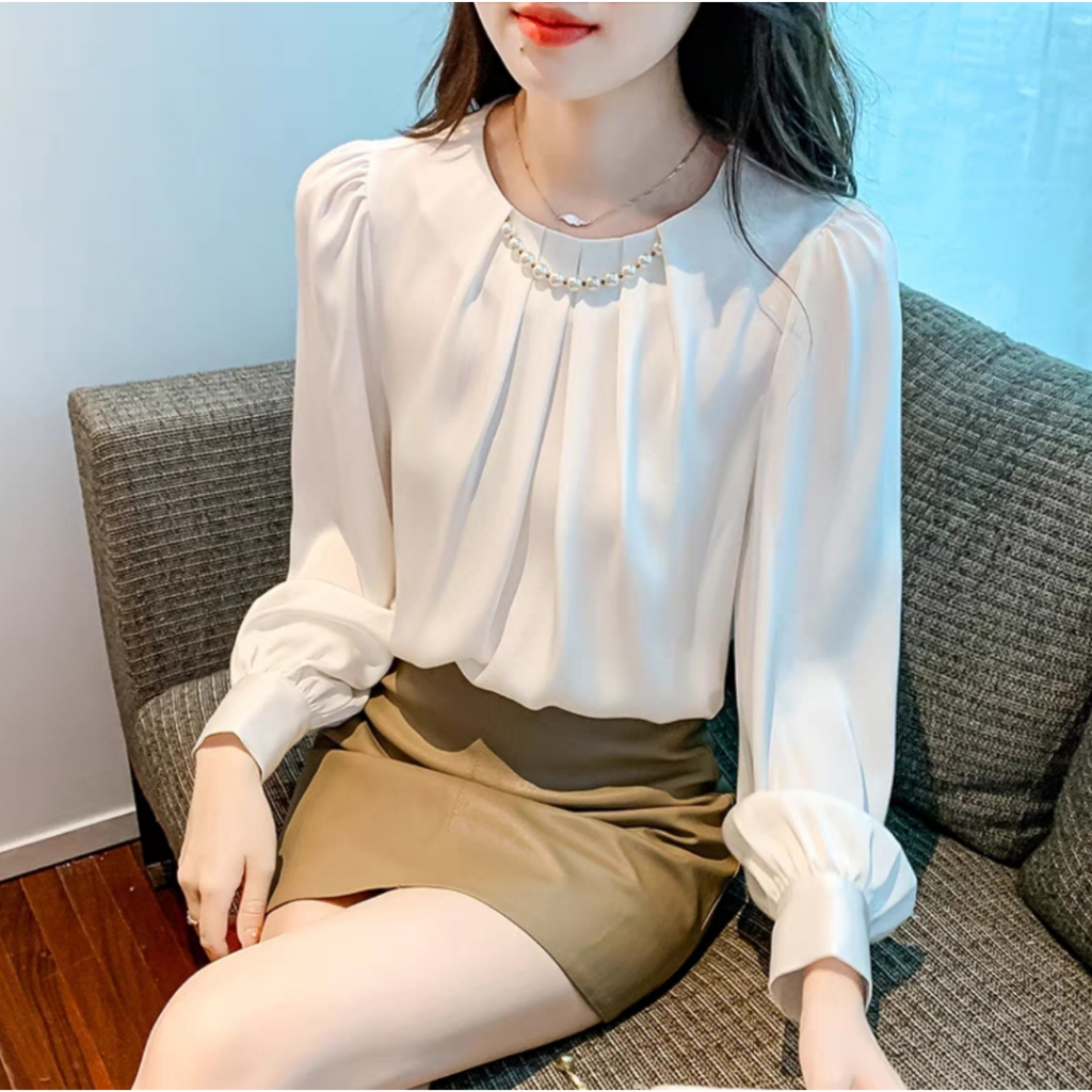 Áo kiểu phối chuỗi ngọc sang chảnh - cổ tròn xếp li thanh lịch Hana