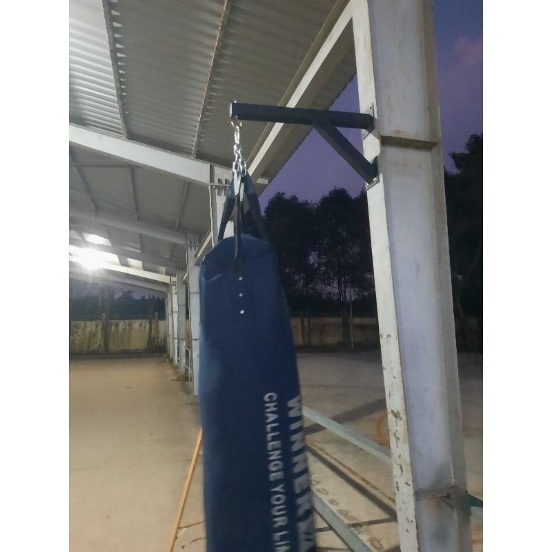 Khung treo bao cát đơn gắn tường  sơn tĩnh điện cao cấp