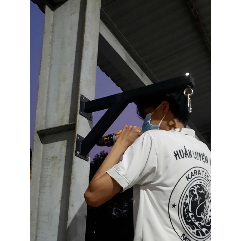 Khung treo bao cát đơn gắn tường  sơn tĩnh điện cao cấp