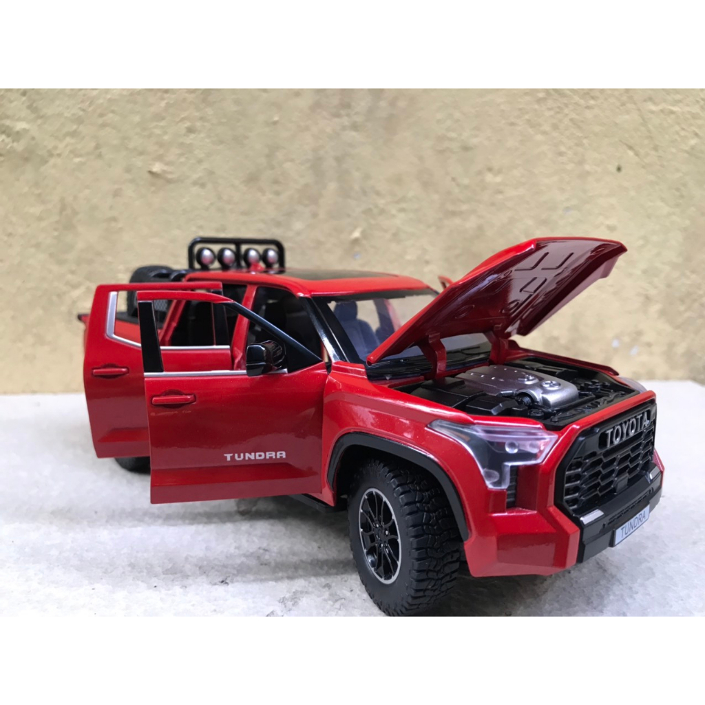 Mô hình xe TOYOTA Pickup Tundra 2023 1:24