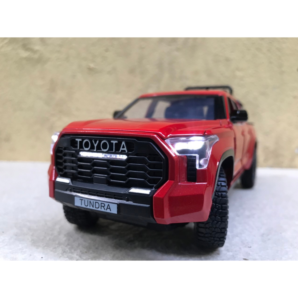 Mô hình xe TOYOTA Pickup Tundra 2023 1:24