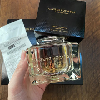 🌿🌿 KEM DƯỠNG DA CHIẾT XUẤT TỪ VÀNG VÀ NHÂN SÂM GINSENG ROYAL SILK WATERY CREAM