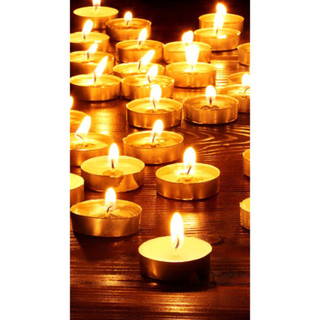 Nến sáp tealight dạng viên đặt cốc nến trang trí quán bar, bàn tiệc