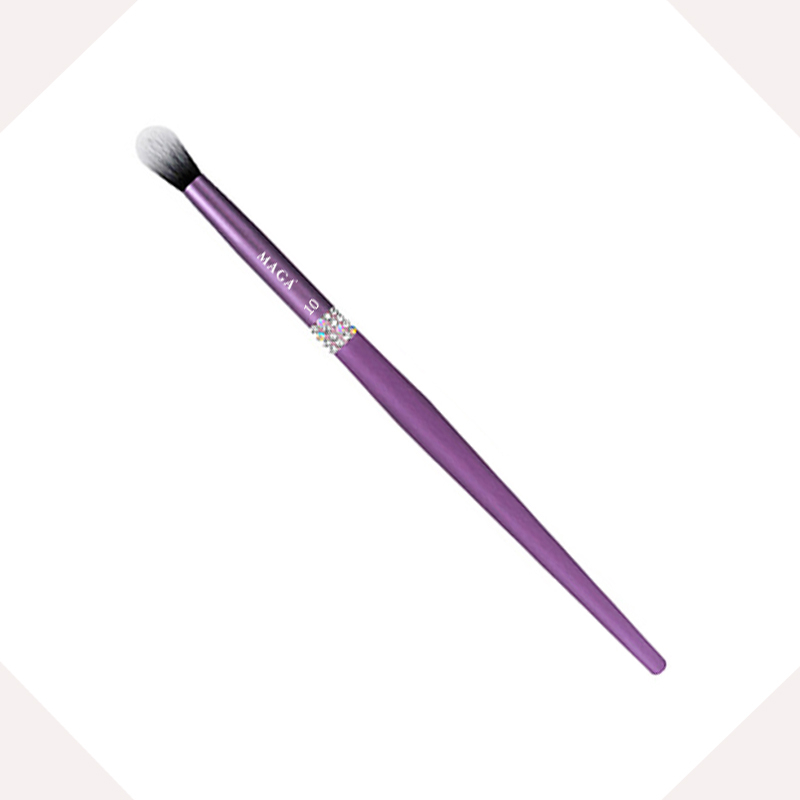 Cọ Đánh Sáng Đầu Mũi Và Tán Bầu Mắt Tạo Nét MAGA Eye Defining Crease 10