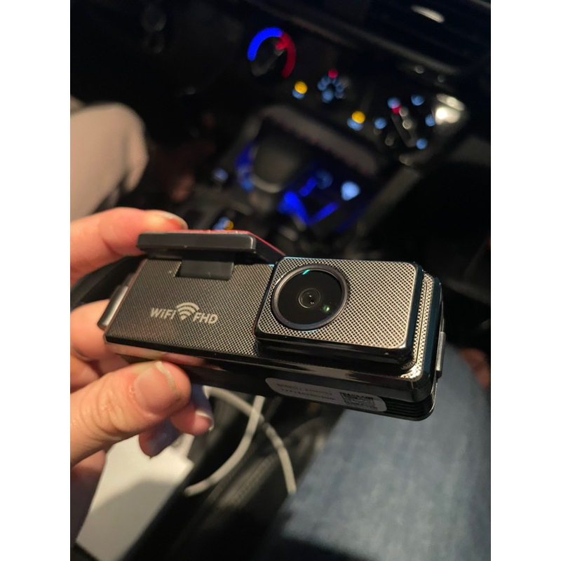CAM HÀNH TRÌNH V9  WIFI THẺ 32g
