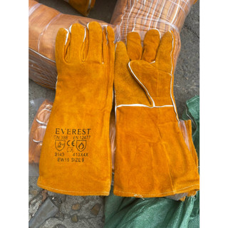 Găng tay hàn everest ew14 bao tay hàn da bò , chống cháy, chịu nhiệt tránh /tia lửa văng bắn, có lót chống nóng tay