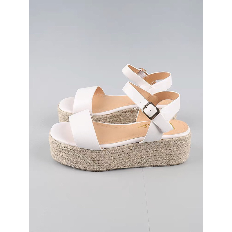 Sandal trắng xuất uk