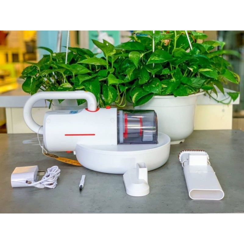 MÁY HÚT BỤI  DEERMA CM1300