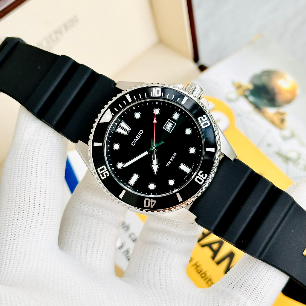 Đồng hồ nam dây nhựa Casio MDV-107-1A