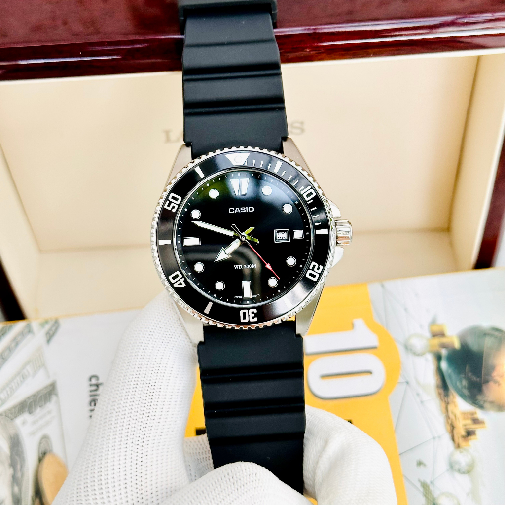 Đồng hồ nam dây nhựa Casio MDV-107-1A