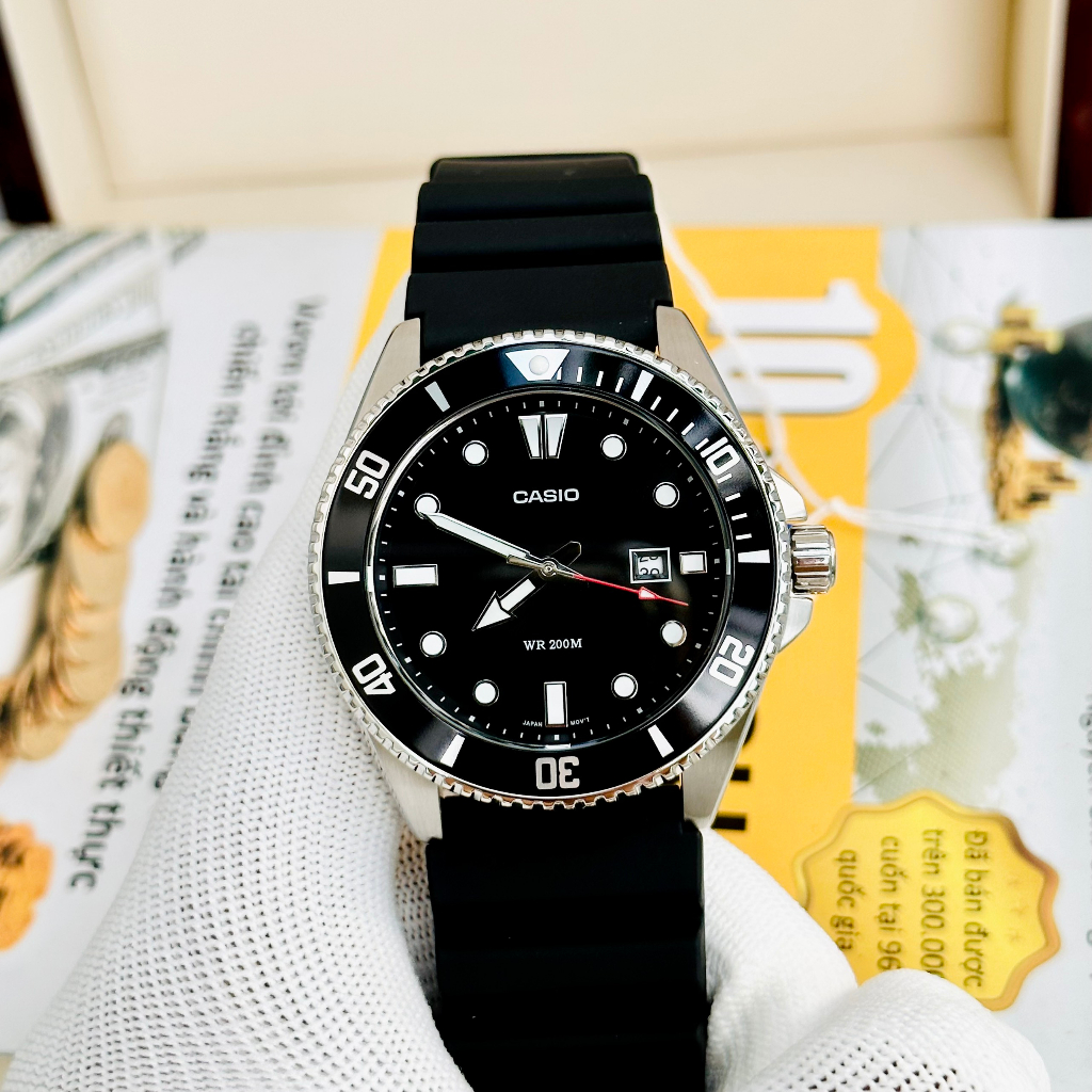 Đồng hồ nam dây nhựa Casio MDV-107-1A