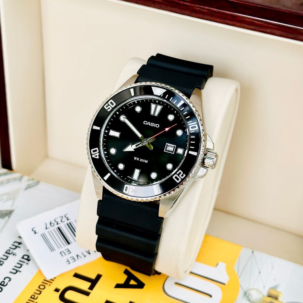 Đồng hồ nam dây nhựa Casio MDV-107-1A