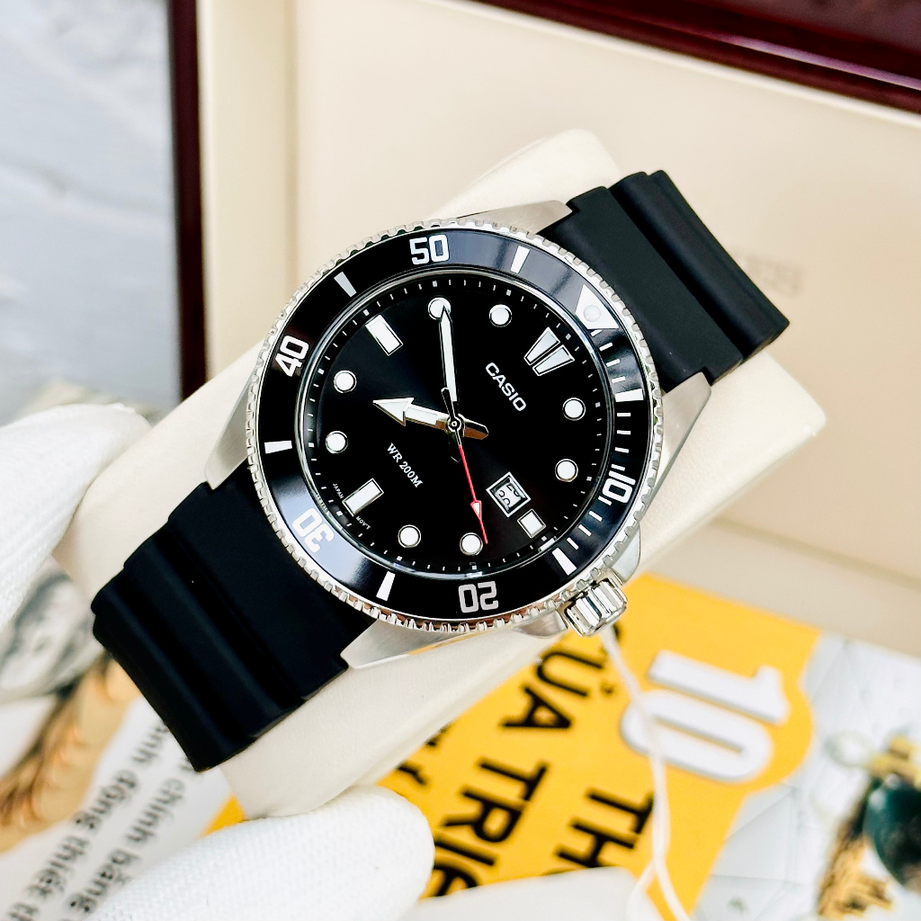 Đồng hồ nam dây nhựa Casio MDV-107-1A