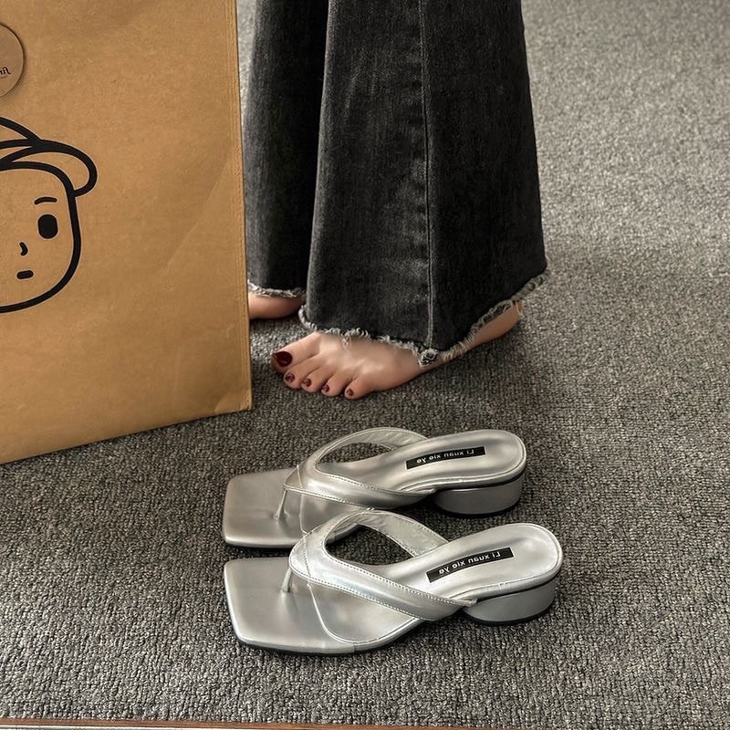 Sandal xỏ ngón đế cao 3CM mẫu mới xuân hè 2023