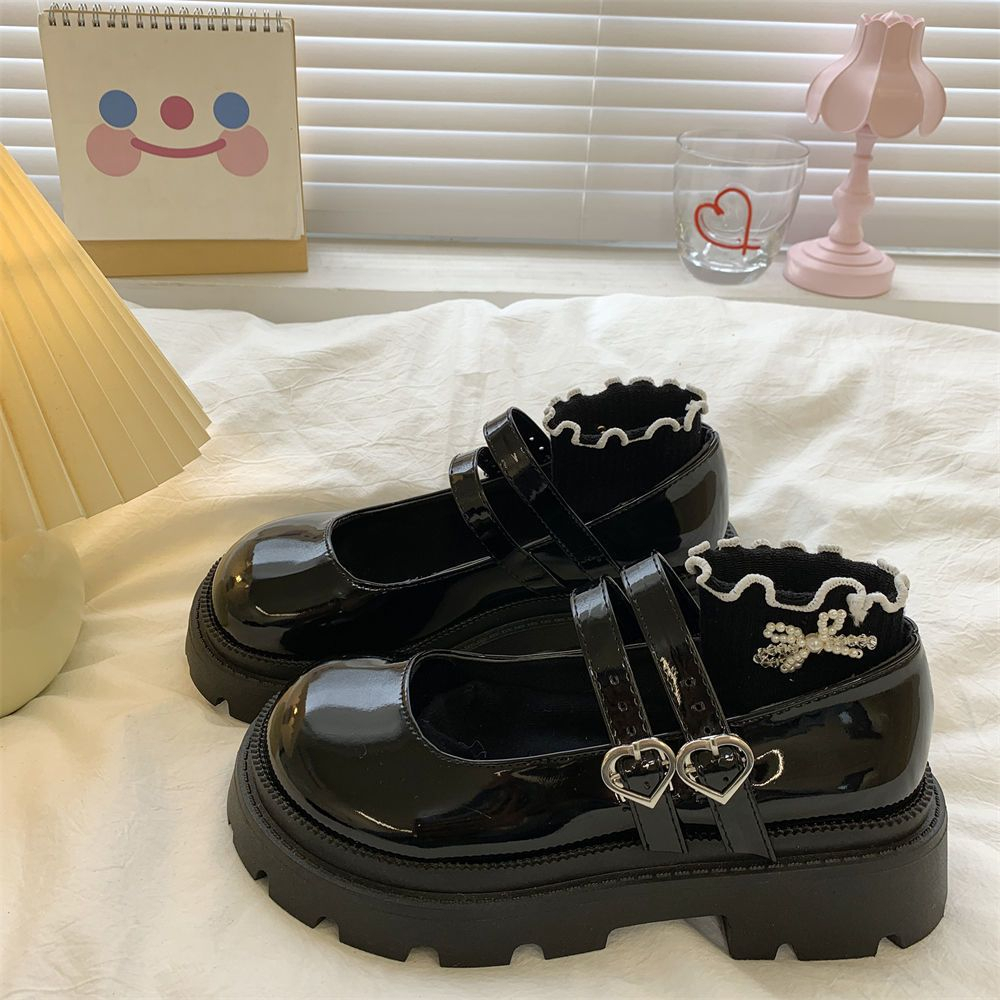 Giày lolita big size đế cao quai cài trái tim da bóng size 40 - 44