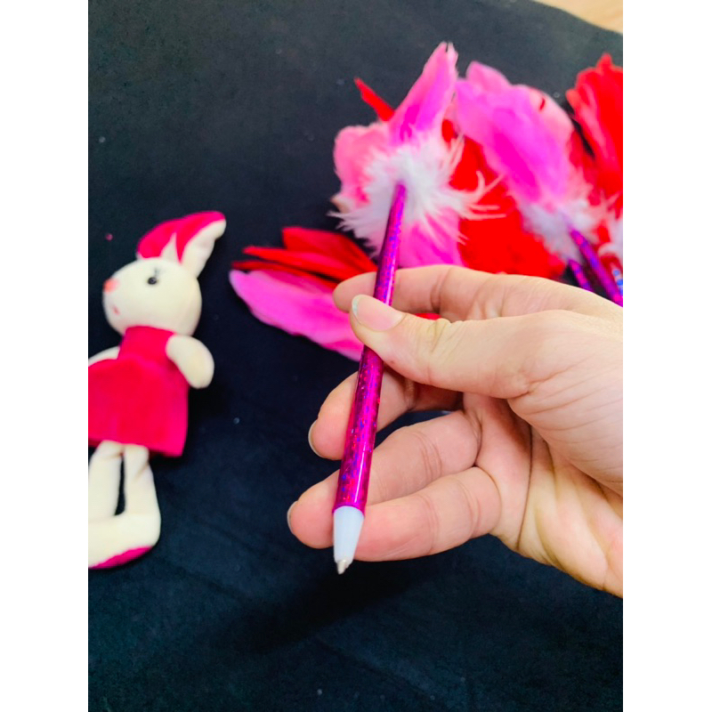 Viết bi lông gà, lông vũ giá rẻ