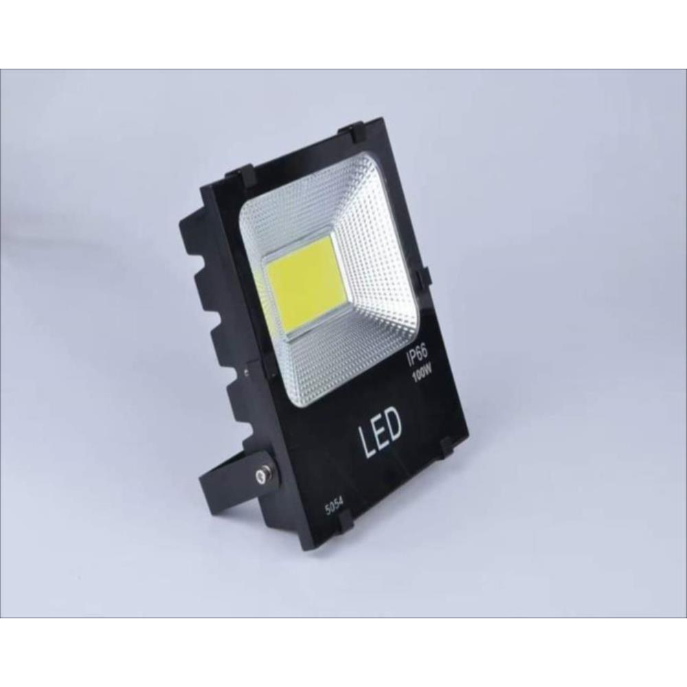 Đèn pha LED 100W IP66 lắp ngoài trời