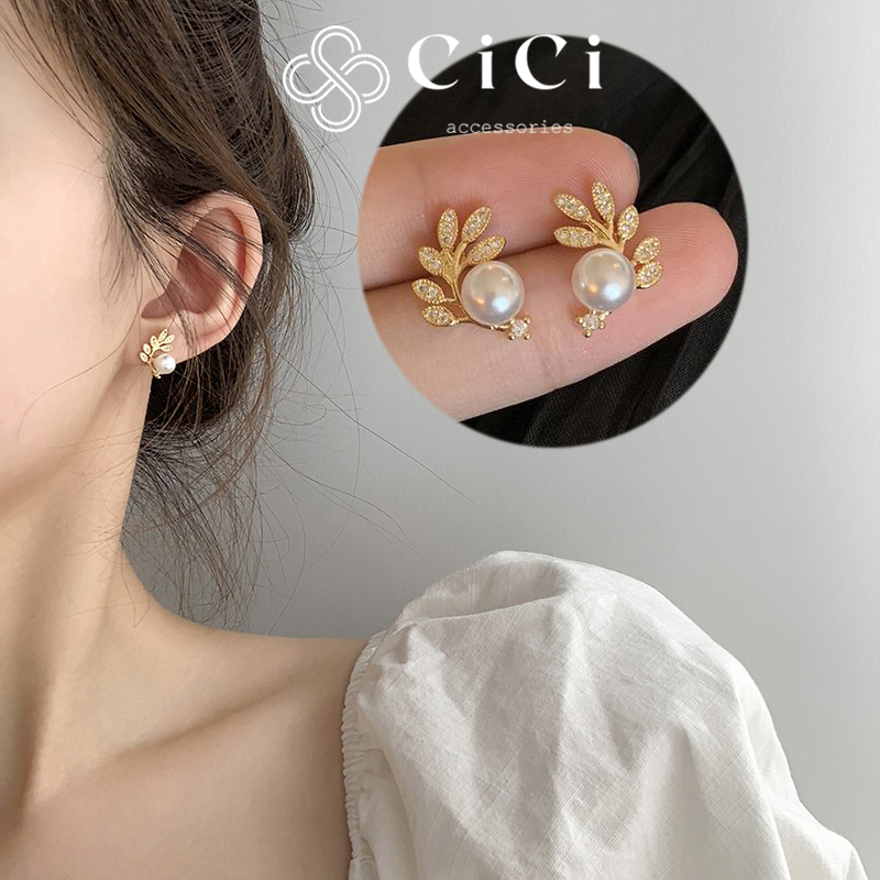 Bông tai nữ dáng chiếc lá đính đá ngọc trai nhân tạo CiCi Accessories khuyên tai mạ vàng 18K phụ kiện trang sức nữ -BT71