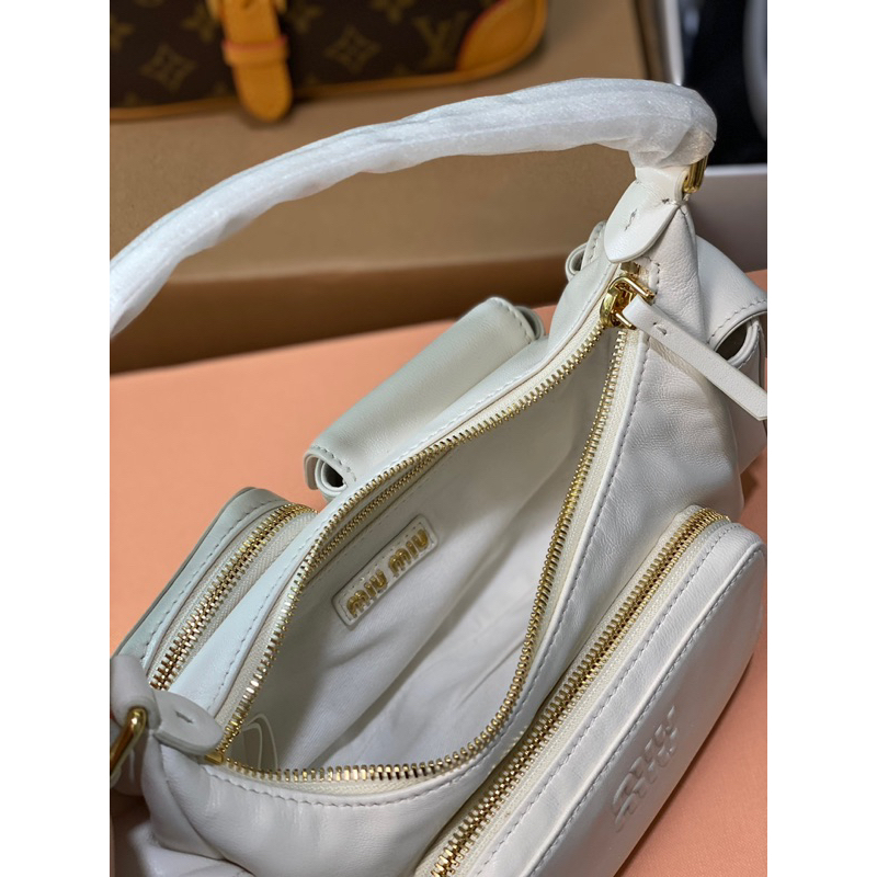Túi kẹp nách miu miu Nappa leather Pocket bag
