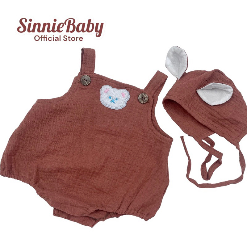 Bộ bodysuite dạng yếm Sinnie, vải xô muslin sợi tre siêu thoáng mát, mũ gấu buộc dây cho bé