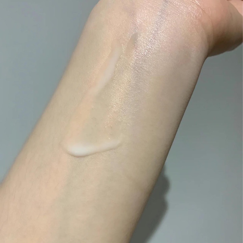 Serum dưỡng Charlotte Tilbury Magic Crystal Elixir