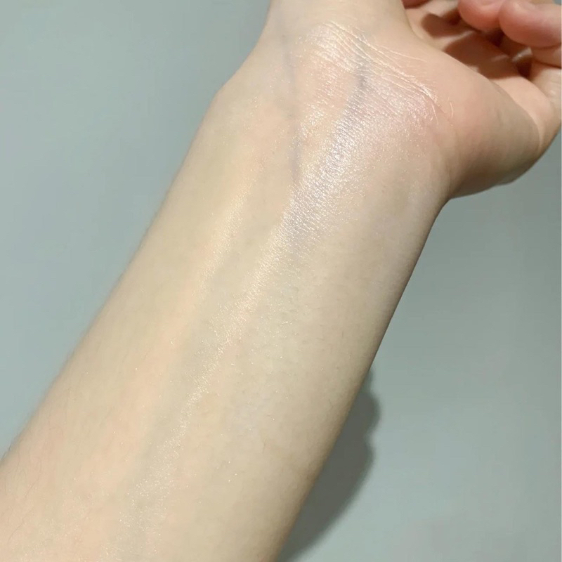 Serum dưỡng Charlotte Tilbury Magic Crystal Elixir