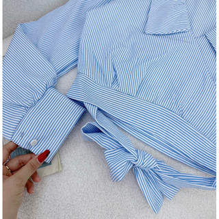 Croptop Sơ Mi Dài Kẻ Sọc Cột Sau
