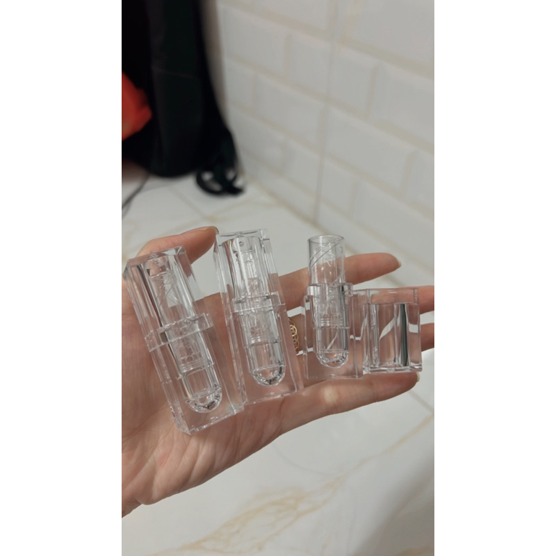 Vỏ son sáp trong suốt siêu xinh