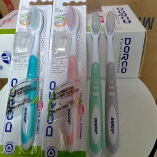 Bàn chải đánh răng lông mềm DORCO màu ngẫu nhiên