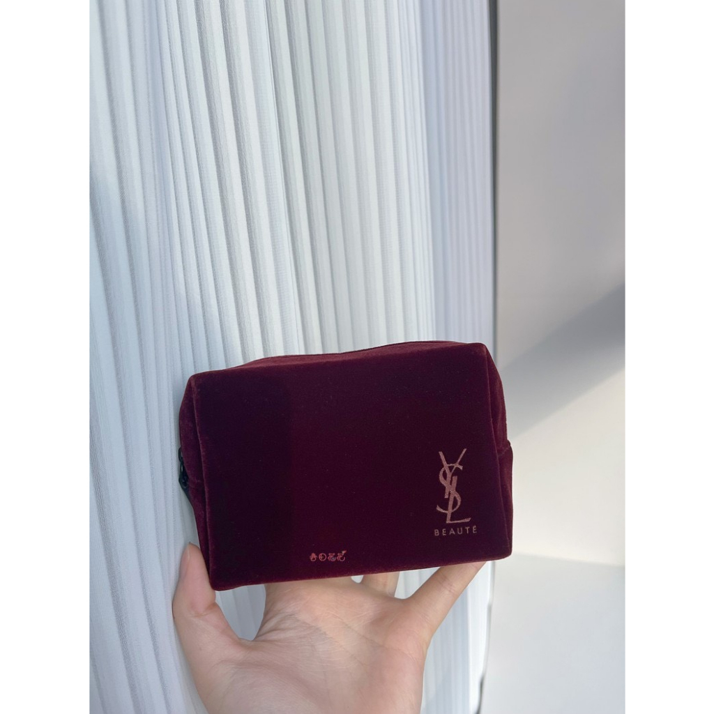 Túi Gift hãng YS.L màu đỏ đô chất nhung size mini đựng mỹ phẩm make up chính hãng