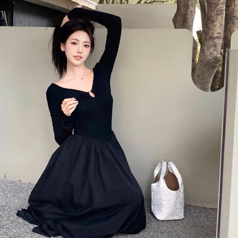 Váy khuy tròn nhún ly eo xoè Eclipse Clothing