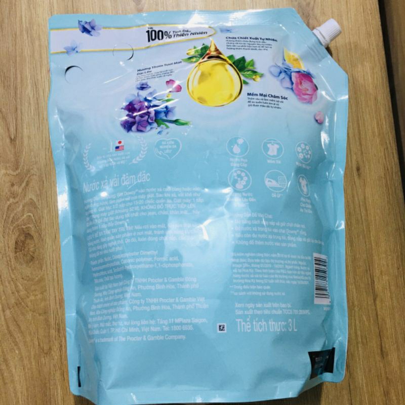 Nước xả vải Downy Premium Parfum hương Đóa hoa thơm mát 3L