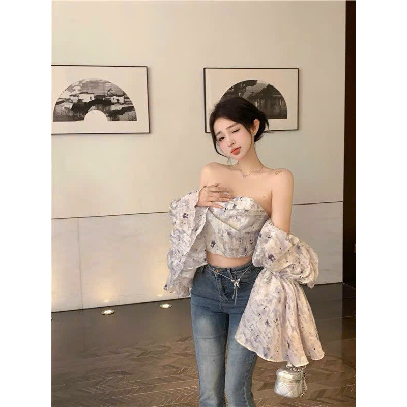 Áo cúp ngực trễ vai tay phồng xoè