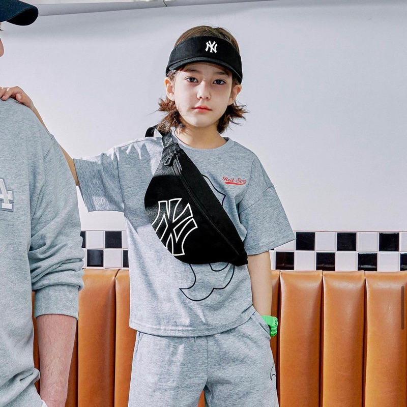 Bộ cộc tay trơn in logo to MLB cho bé trai bé gái