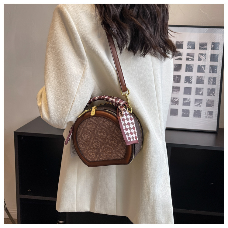 Túi Xách Tay Đeo Chéo Nữ Hình Tròn Hai Màu Trắng Đen Kiểu Dáng Messenger Cao Cấp Mẫu Mới Nhất Hàng Thiết Kế Hàng Loại 1